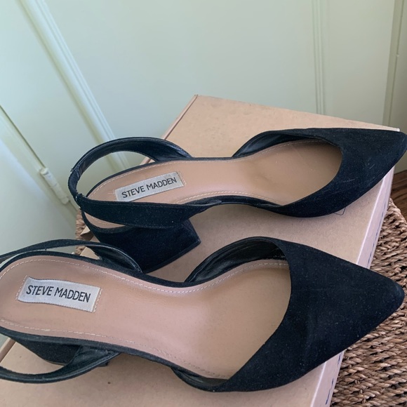 Steve Madden Black 2.5” Heels - Picture 3 of 6